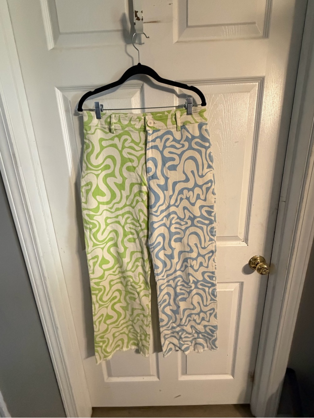 Two-Tone Swirl Print Chino Pants in Light Green & Light Blue